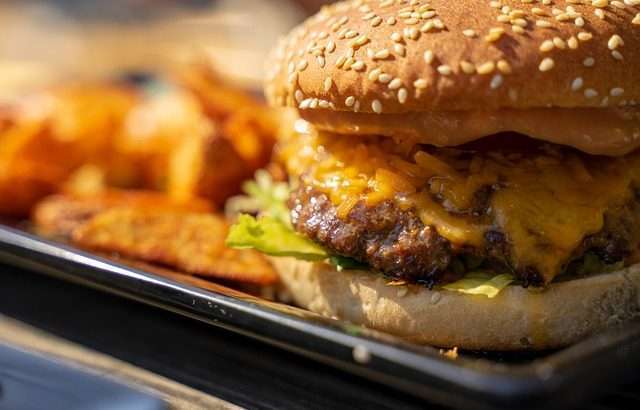 5 Easy Ways To Reheat A Burger To Juicy Perfection